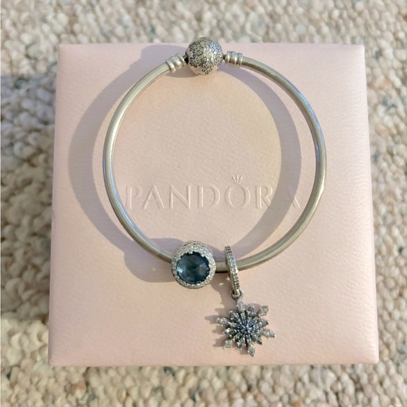 [Authentic] Pandora Snowflake Charm Bangle Silver - Picture 2 of 2